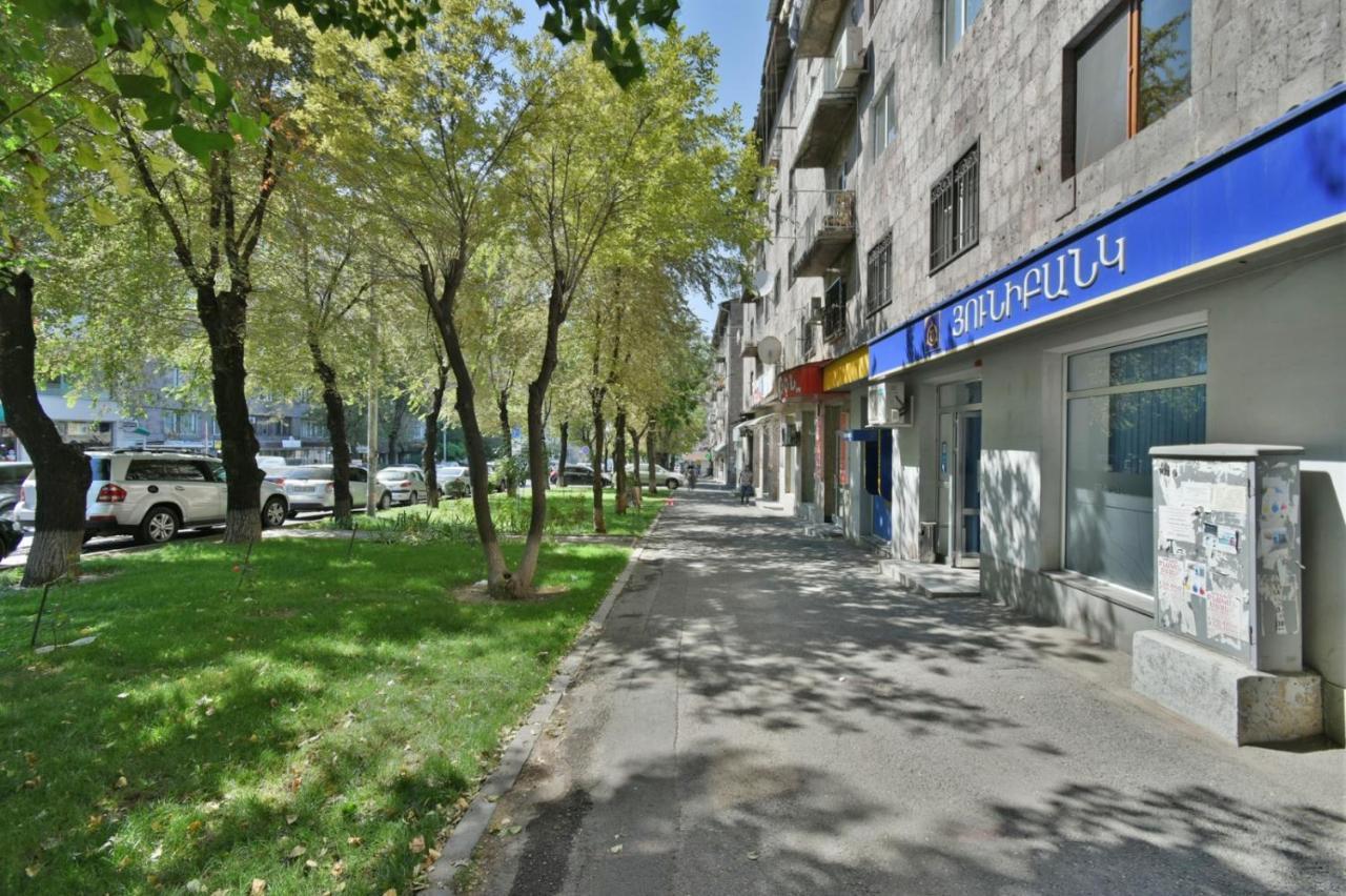 Cozy Apartment Near To The Metro H Kochar 19 Ereván Exterior foto