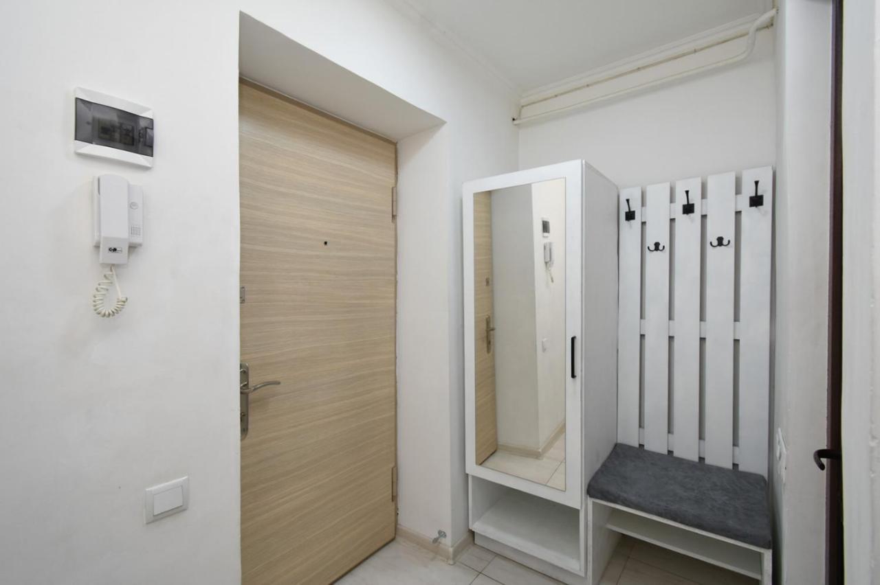 Cozy Apartment Near To The Metro H Kochar 19 Ereván Exterior foto
