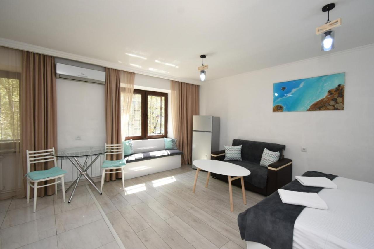 Cozy Apartment Near To The Metro H Kochar 19 Ereván Exterior foto